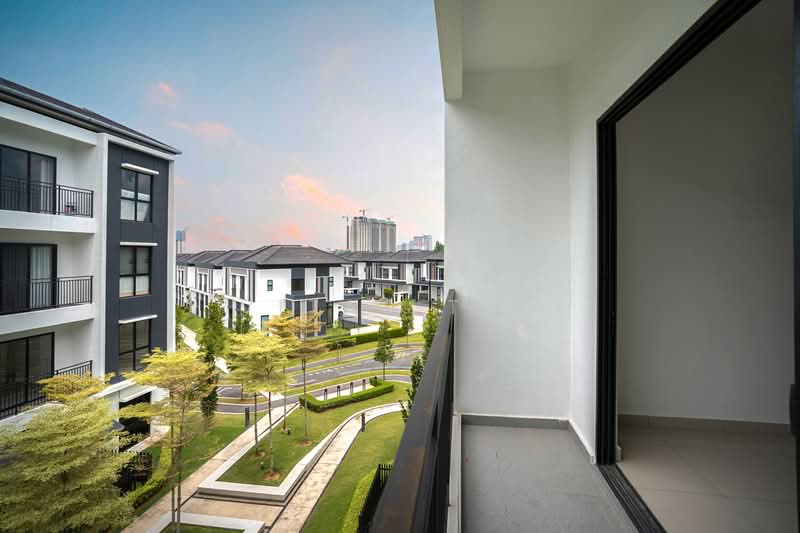 Townhouse for Sale in Setia Alam (Selangor) - Vitas Tan - Exterior - PropertyGuru.com.my