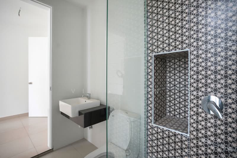 Townhouse for Sale in Setia Alam (Selangor) - Vitas Tan - Bathroom - PropertyGuru.com.my