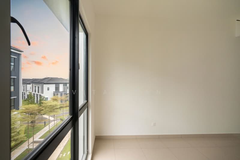 Townhouse for Sale in Setia Alam (Selangor) - Vitas Tan - View - PropertyGuru.com.my