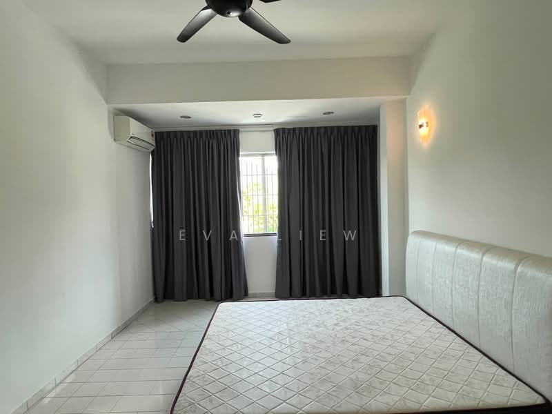 2-storey Terraced House for Sale in Taman Tunas Muda (Sungai Ara) - Eva Liew - Bedroom - PropertyGuru.com.my