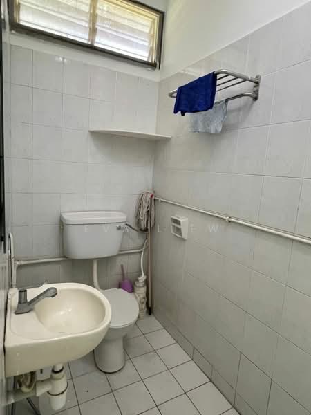 2-storey Terraced House for Sale in Taman Tunas Muda (Sungai Ara) - Eva Liew - Bathroom - PropertyGuru.com.my