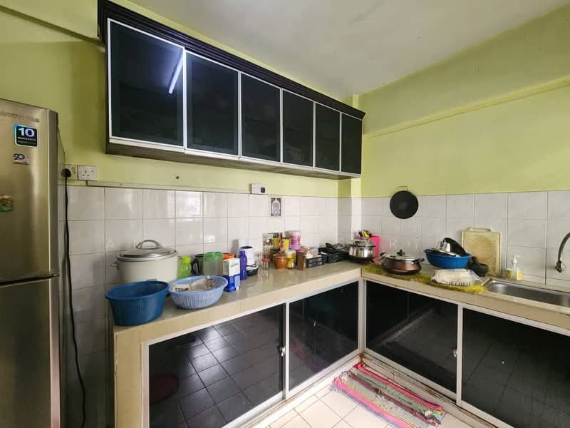 Apartment for Sale at Avenue Court - Amirul Nasyriq - Kitchen - PropertyGuru.com.my