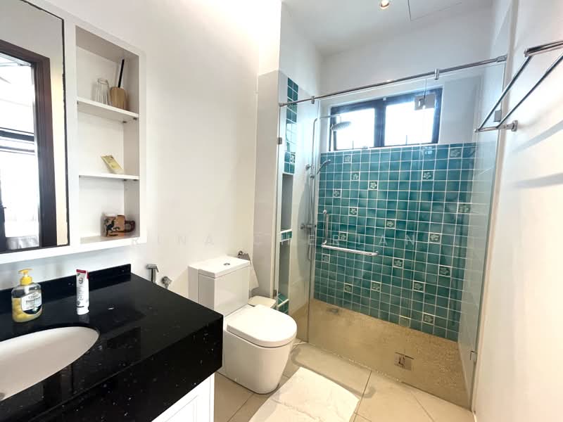 Bungalow for Sale in Perdana Lakeview East (Cyberjaya) - Rina Cherian - Bathroom - PropertyGuru.com.my