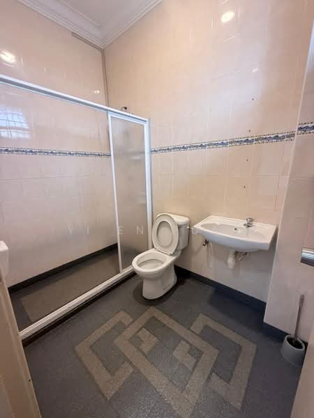 2-storey Terraced House for Sale in Taman Setia Indah (Tebrau) - Yi En Puah - Bathroom - PropertyGuru.com.my