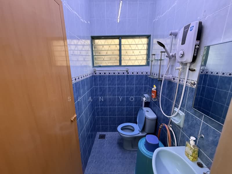 Rumah Teres 1 Tingkat untuk Dijual di Taman Ehsan (Kepong) - Sean Yong - Bathroom - PropertyGuru.com.my