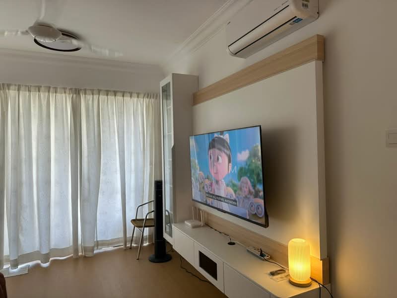 Kondominium untuk Disewa di Gurney Park Condominium - TS Lim - Living Room - PropertyGuru.com.my