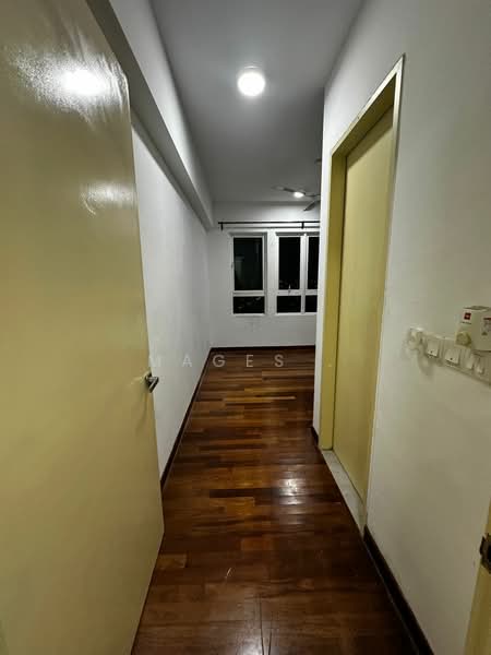 Service Residence for Sale at Impiria Residensi Bukit Tinggi Klang - Mages . - Corridor - PropertyGuru.com.my