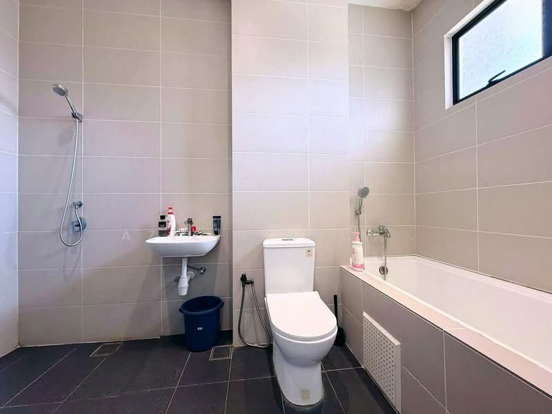 Semi-Detached House for Sale in Dengkil (Selangor) - Azizirrahim . - Bathroom - PropertyGuru.com.my
