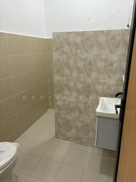 2-storey Terraced House for Rent in Taman Ukay Heights (Ulu Kelang) - NadiaIsmanu Janie - Bathroom - PropertyGuru.com.my