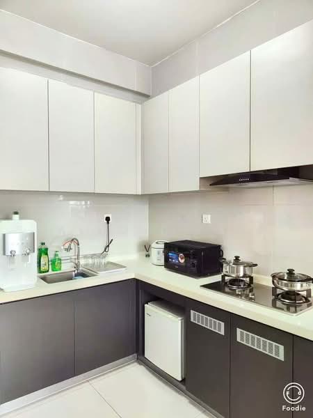 Bay Laurel @ Country Garden Danga Bay untuk Untuk Dijual - RM 460,000, Mac 2026 - Kitchen - PropertyGuru.com.my
