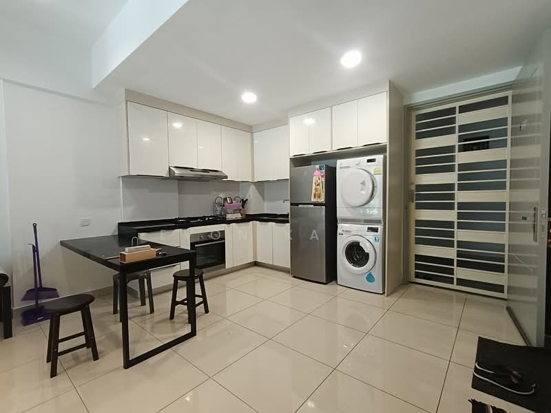 Condominium for Rent at Tropicana Bay Residences - Evon Kang - Kitchen - PropertyGuru.com.my