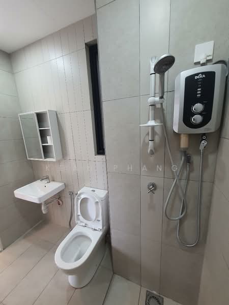 Service Residence for Rent at Kenwingston Avenue - Kean Phang - Bathroom - PropertyGuru.com.my