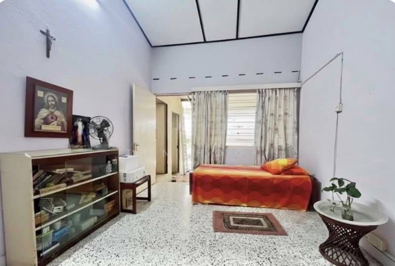 Semi-Detached House for Sale in Island Glades (Jelutong) - Tan Hooi - Bedroom - PropertyGuru.com.my