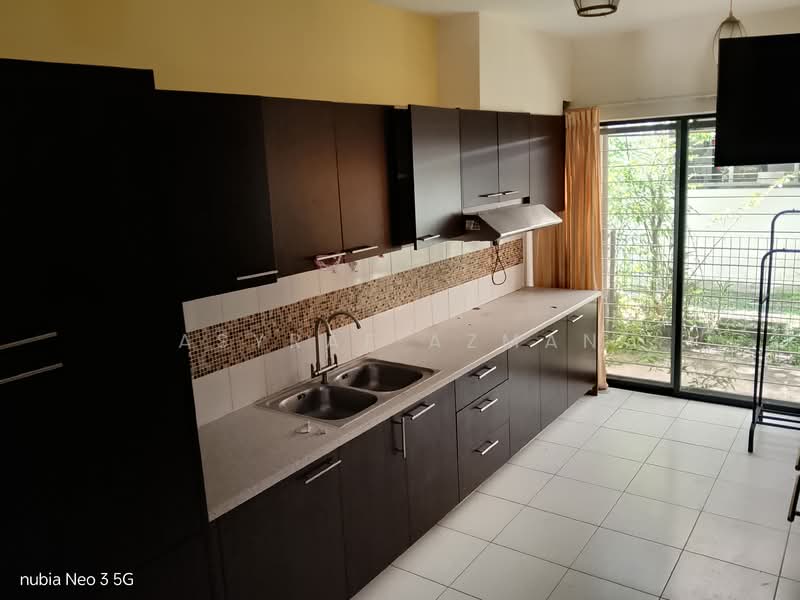 3-storey Terraced House for Sale in Sungai Besi (Kuala Lumpur) - Asyraf Azman - Kitchen - PropertyGuru.com.my