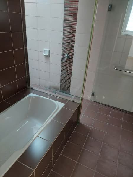 Semi-Detached House for Sale in Seksyen U10 (Shah Alam) - Reena Sarif - Bathroom - PropertyGuru.com.my