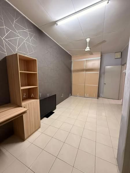 2-storey Terraced House for Sale in Taman Bukit Ria (Kajang) - Zaty Jasmin - Bedroom - PropertyGuru.com.my