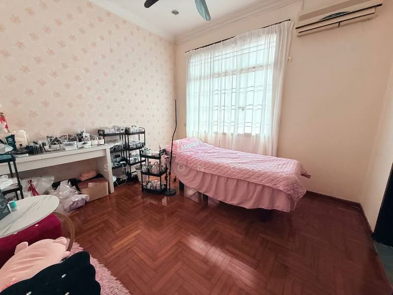 Taman Daya untuk Untuk Dijual - RM 700,000, Mac 2026 - Bedroom - PropertyGuru.com.my