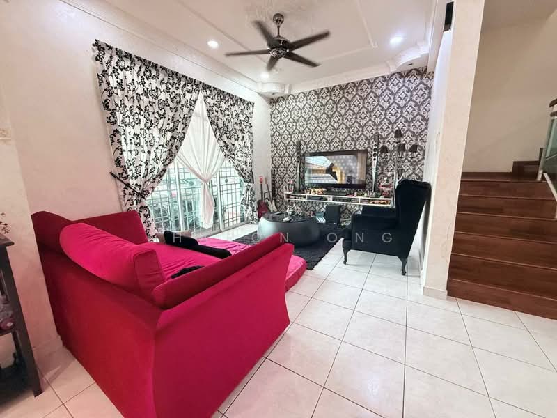 Taman Daya untuk Untuk Dijual - RM 700,000, Mac 2026 - Living Room - PropertyGuru.com.my