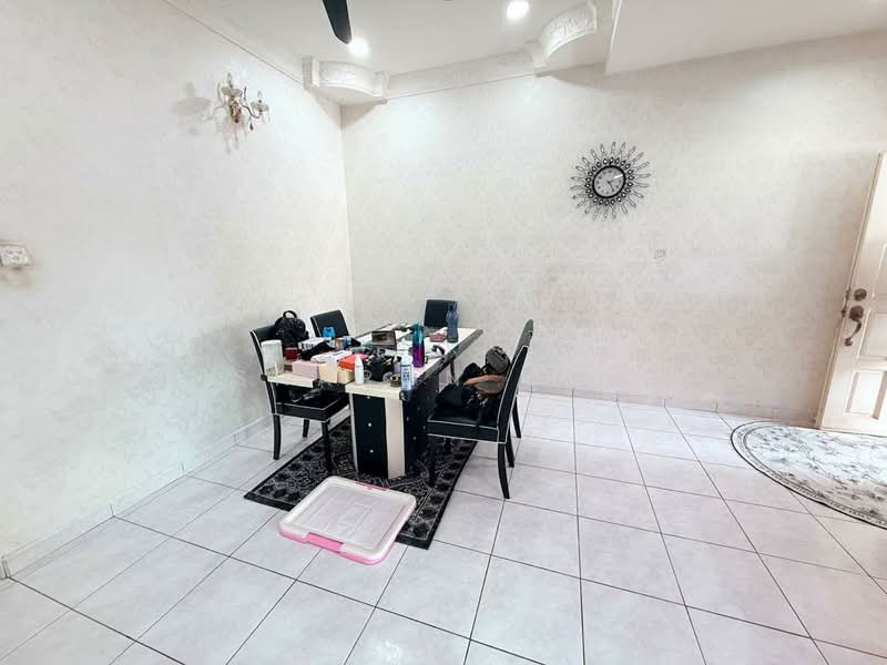 Taman Daya untuk Untuk Dijual - RM 700,000, Mac 2026 - Dining Room - PropertyGuru.com.my