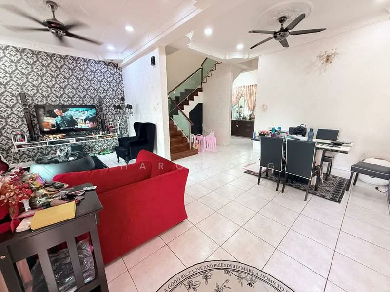 Taman Daya untuk Untuk Dijual - RM 700,000, Mac 2026 - Living Room - PropertyGuru.com.my