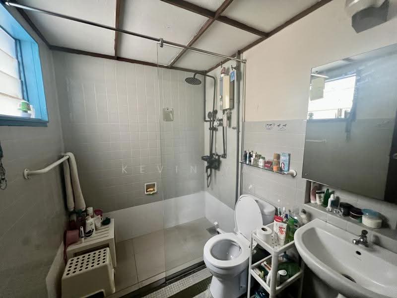 2-storey Terraced House for Sale in Taman Seputeh (Seputeh) - Kevin Yai - Bathroom - PropertyGuru.com.my