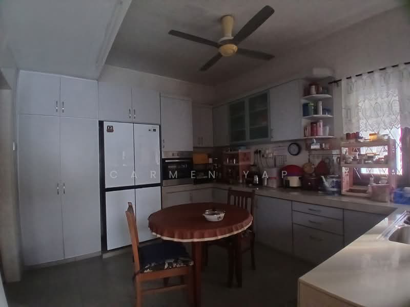 Bungalow for Sale in SS7 (Petaling Jaya) - Carmen Yap - Kitchen - PropertyGuru.com.my
