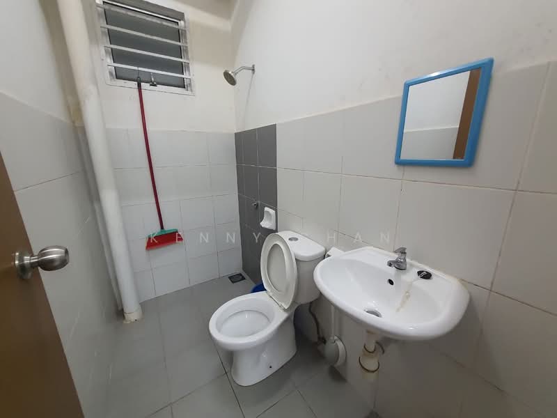 Apartment for Rent at Azaria - Kenny Chan - Bathroom - PropertyGuru.com.my