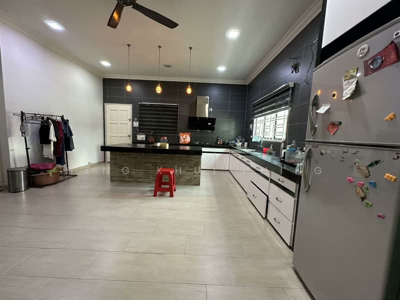 Bungalow for Sale in Krubong (Melaka) - Heng Khui Phing - Kitchen - PropertyGuru.com.my