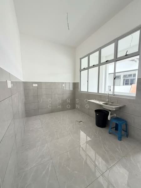 1-storey Terraced House for Rent in Taman Impian Emas (Skudai) - Johnson Chong - Kitchen - PropertyGuru.com.my