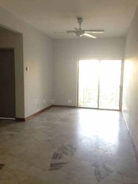 Pelangi Court untuk Untuk Dijual - RM 265,000, Mac 2026 - Living Room - PropertyGuru.com.my