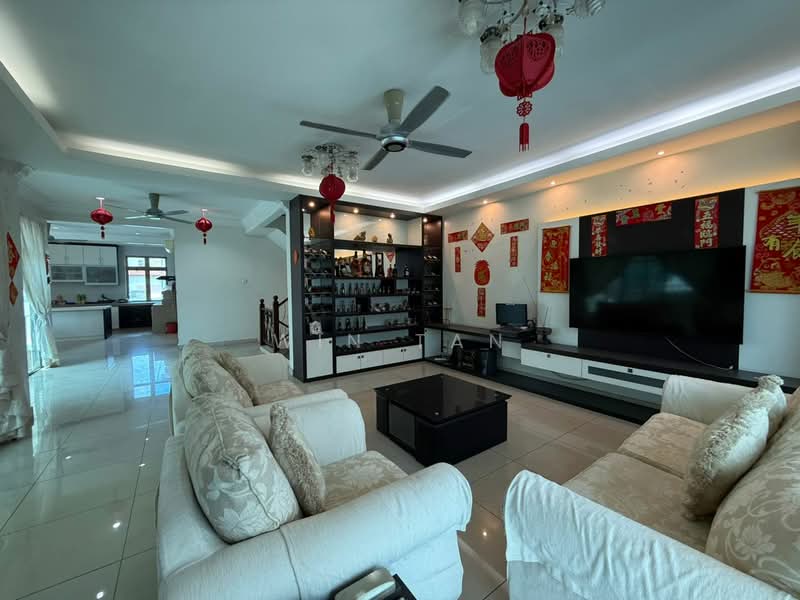 Taman Sutera Utama untuk Untuk Dijual - RM 2,080,000, Mac 2026 - Living Room - PropertyGuru.com.my