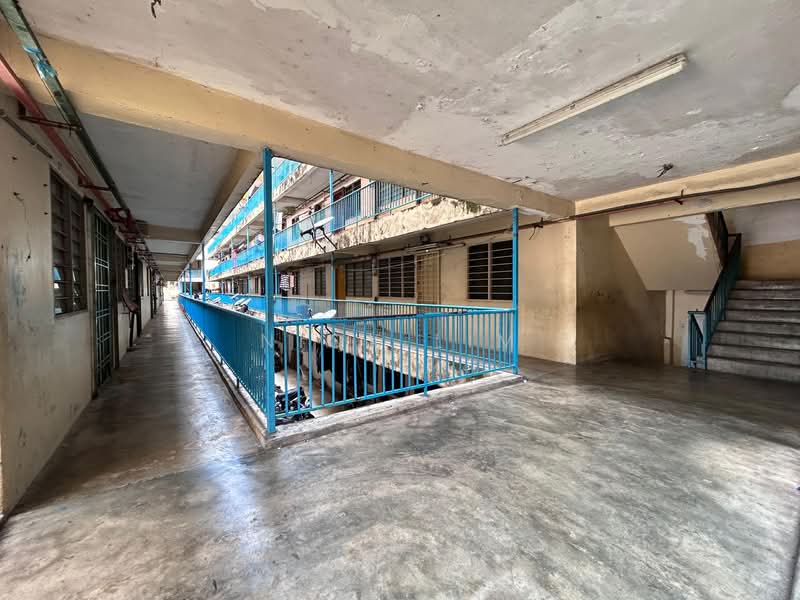 Flat for Sale at Taman Tambun Indah - Nick Lim - Corridor - PropertyGuru.com.my