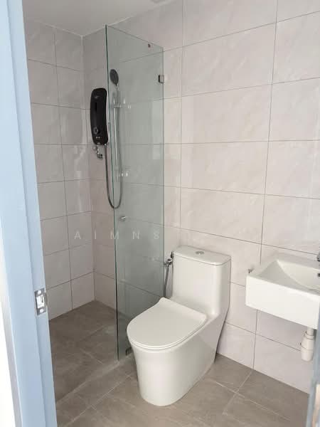 Service Residence for Sale at Altris Residences @ The Quartz WM - Aimns Goy - Bathroom - PropertyGuru.com.my