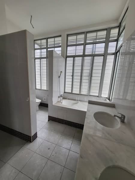 Bungalow for Sale in Kota Emerald (Rawang) - Jack Cheng - Bathroom - PropertyGuru.com.my