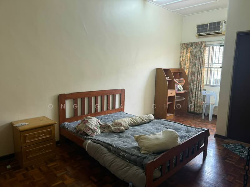 2-storey Terraced House for Sale in Bandar Sungai Long (Selangor) - Ong Guat Choo - Bedroom - PropertyGuru.com.my