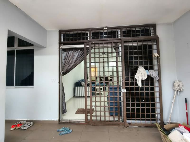 1-storey Terraced House for Rent in Taman Puteri Wangsa (Ulu Tiram) - Winson Yap - Living Room - PropertyGuru.com.my