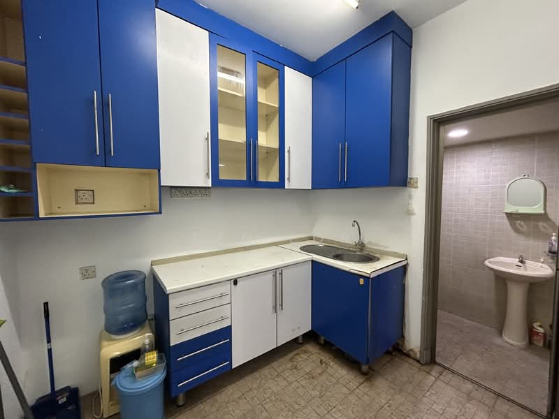 Office for Rent in Pusat Bandar Puchong (Puchong) - Ben Lor - Kitchen - PropertyGuru.com.my
