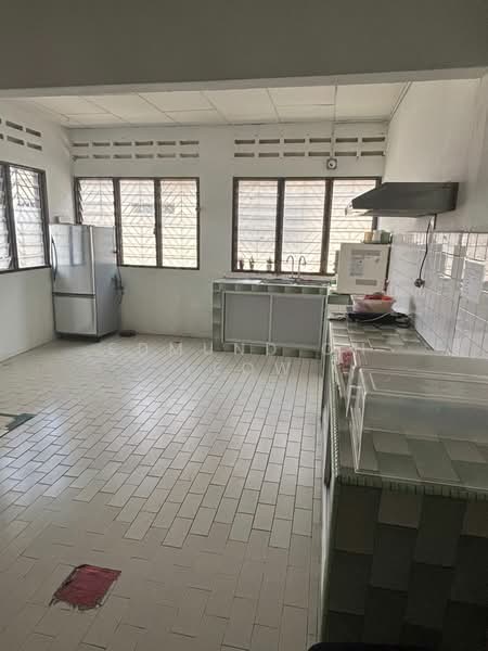 2-storey Terraced House for Rent in Selayang (Selangor) - Edmund CH Leow - Kitchen - PropertyGuru.com.my