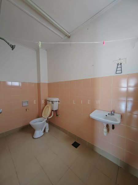 2-storey Terraced House for Sale in Bandar Mahkota Cheras (Cheras) - Eric Liew - Bathroom - PropertyGuru.com.my