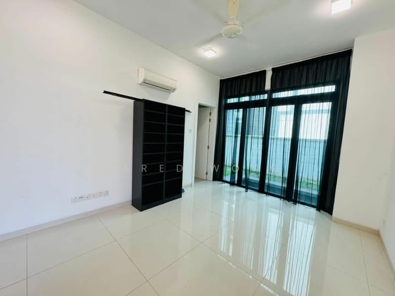 Bungalow for Sale in Cyberjaya (Selangor) - Jared Wong - Living Room - PropertyGuru.com.my