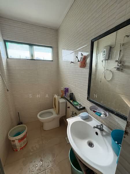Rumah Teres 1 Tingkat untuk Dijual di Puchong (Selangor) - Shawn Tan - Bathroom - PropertyGuru.com.my