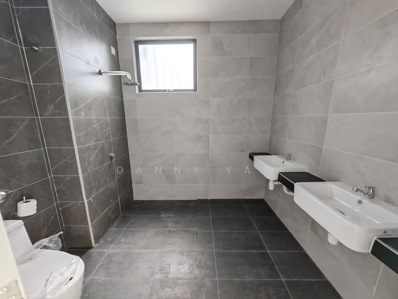 Danga Sutera untuk Untuk Dijual - RM 1,150,000, Mac 2026 - Bathroom - PropertyGuru.com.my