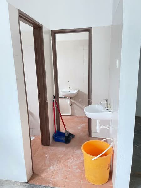 Shop / Office for Rent in Alam Damai (Cheras) - Harrison Wong - Bathroom - PropertyGuru.com.my