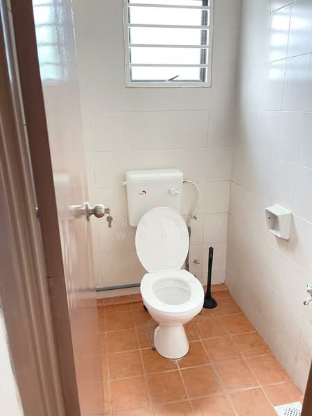 Shop / Office for Rent in Alam Damai (Cheras) - Harrison Wong - Bathroom - PropertyGuru.com.my