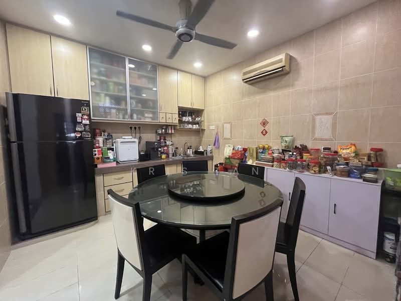 Danau Mas untuk Untuk Dijual - RM 1,790,000, Mac 2026 - Kitchen - PropertyGuru.com.my