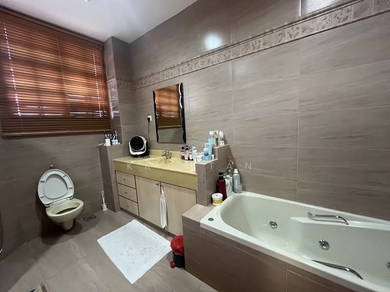 Danau Mas untuk Untuk Dijual - RM 1,790,000, Mac 2026 - Bathroom - PropertyGuru.com.my