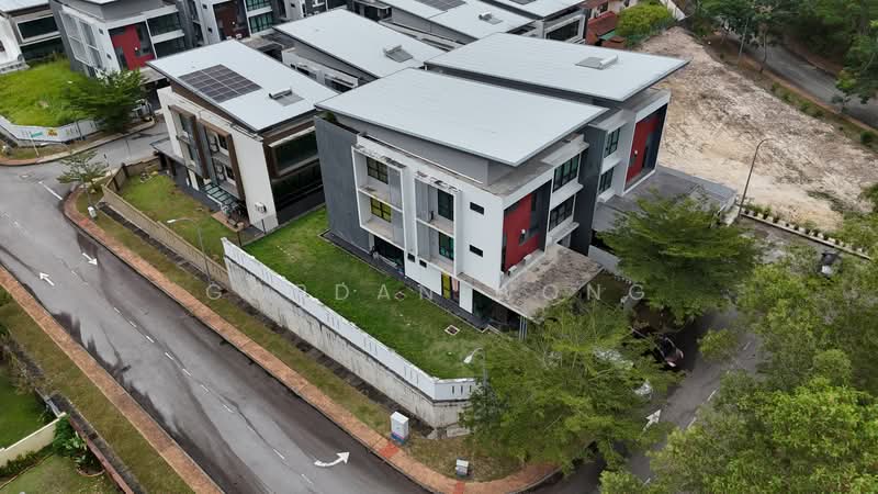 Rumah Berkembar untuk Dijual di Taman Puncak Perdana (Shah Alam) - Gordan Wong - Exterior - PropertyGuru.com.my