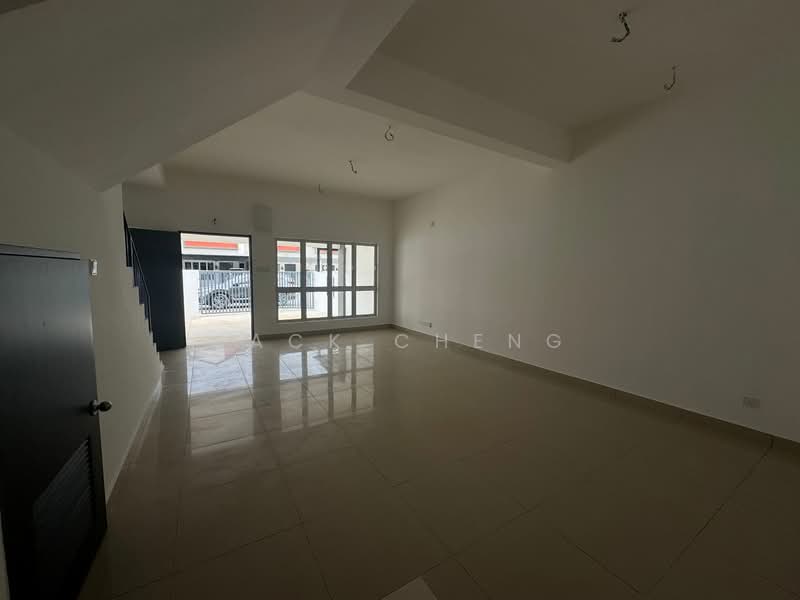 SARI ALAMANDA 4 @ RAWANG untuk Untuk Dijual - RM 490,000, Apr 2026 - Living Room - PropertyGuru.com.my