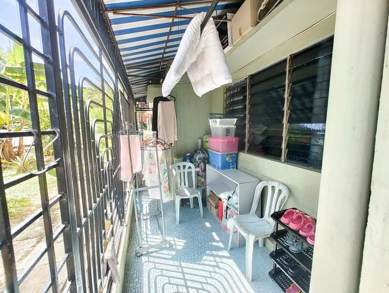 Flat PKNS Seksyen 8 untuk Untuk Dijual - RM 180,000, Mac 2026 - Balcony - PropertyGuru.com.my