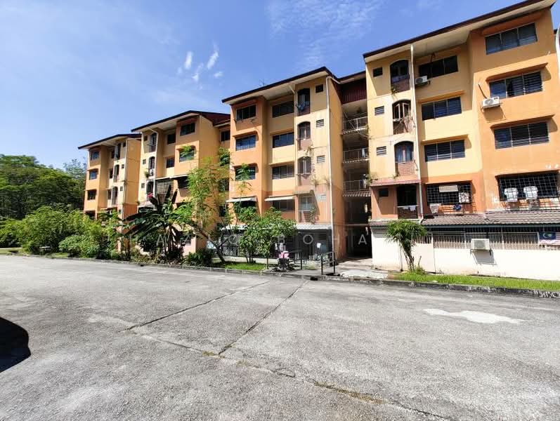 Flat PKNS Seksyen 8 untuk Untuk Dijual - RM 180,000, Mac 2026 - Exterior - PropertyGuru.com.my